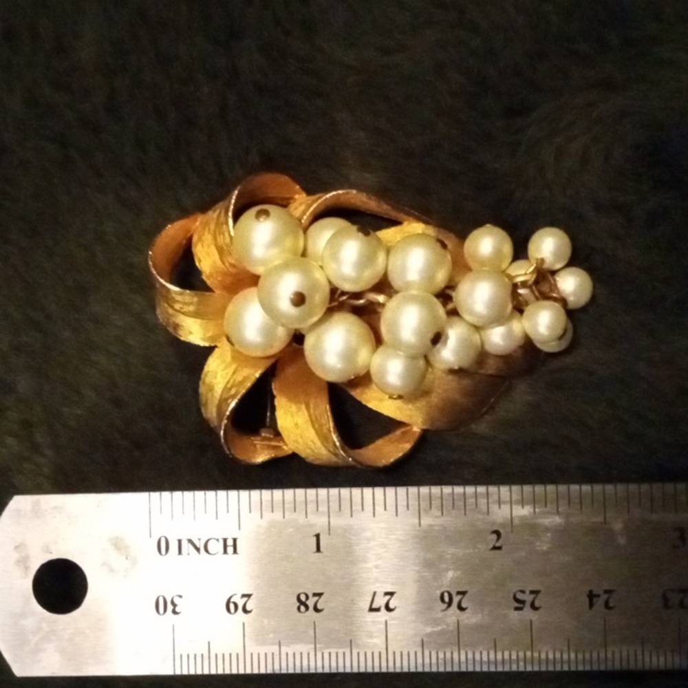 Vintage Grapevine Brooch